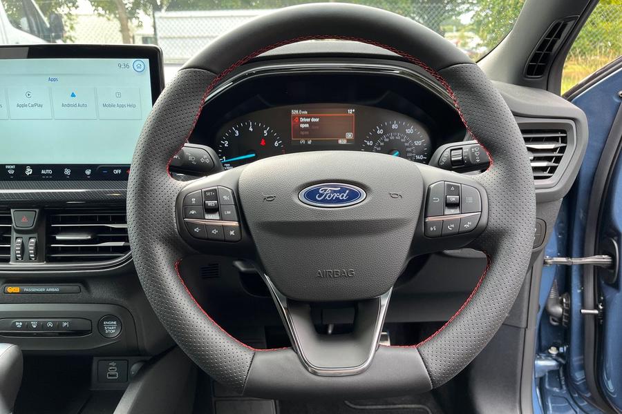 Ford FOCUS Photo autoimg-b81b81b55b01cf2287161f5b66ff40ed0dfed68a.jpg