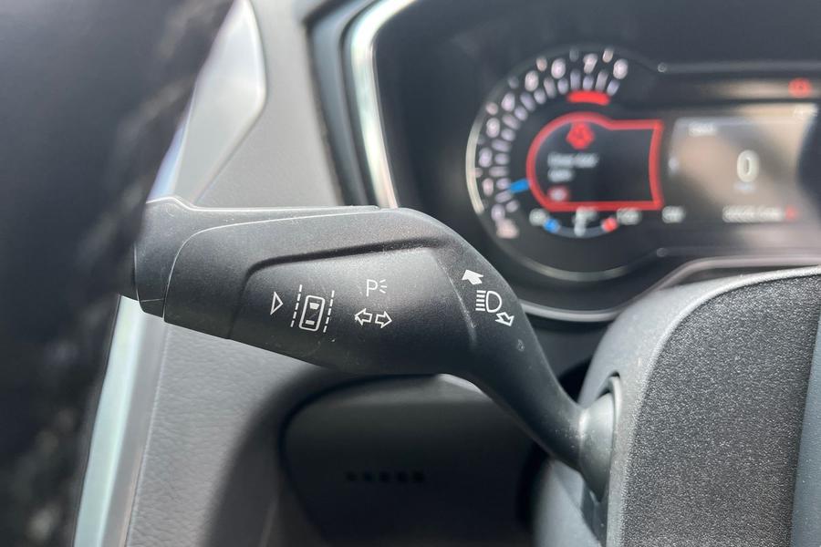 Ford MONDEO Photo autoimg-b81f767ebacaf01cfde5ed2d65c088e17091da7d.jpg
