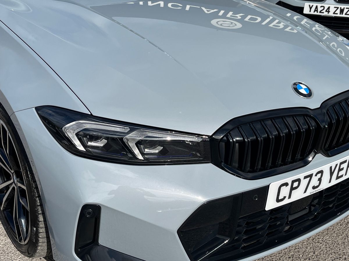BMW 3 Series Photo 17