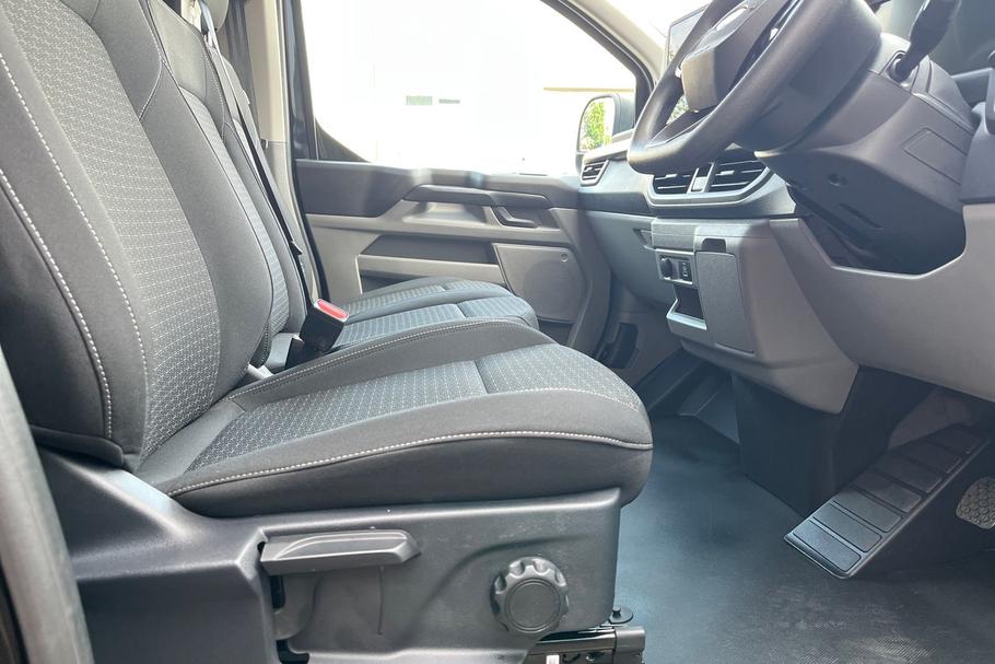 Used Ford TRANSIT CUSTOM WP75FXZ 32