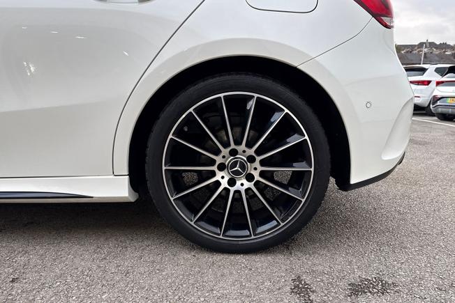 MERCEDES-BENZ A Class Photo 25