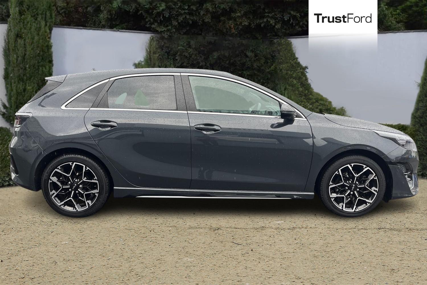 Kia CEED Photo 2