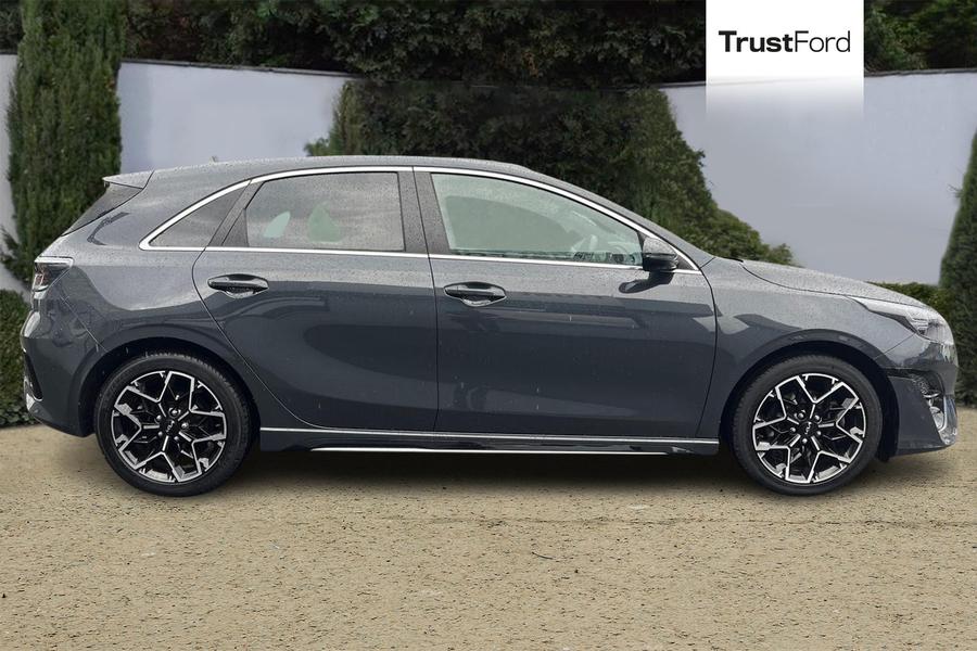 Kia CEED Photo autoimg-b82d0dc214a7e84d28a326595d96b40b4026782c.jpg