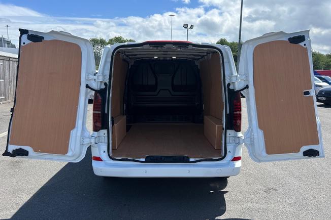 VOLKSWAGEN Transporter Photo 30