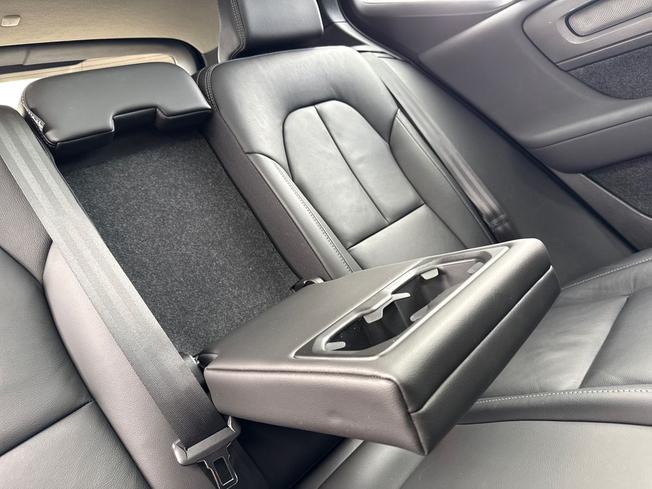 VOLVO Xc40 Photo 26