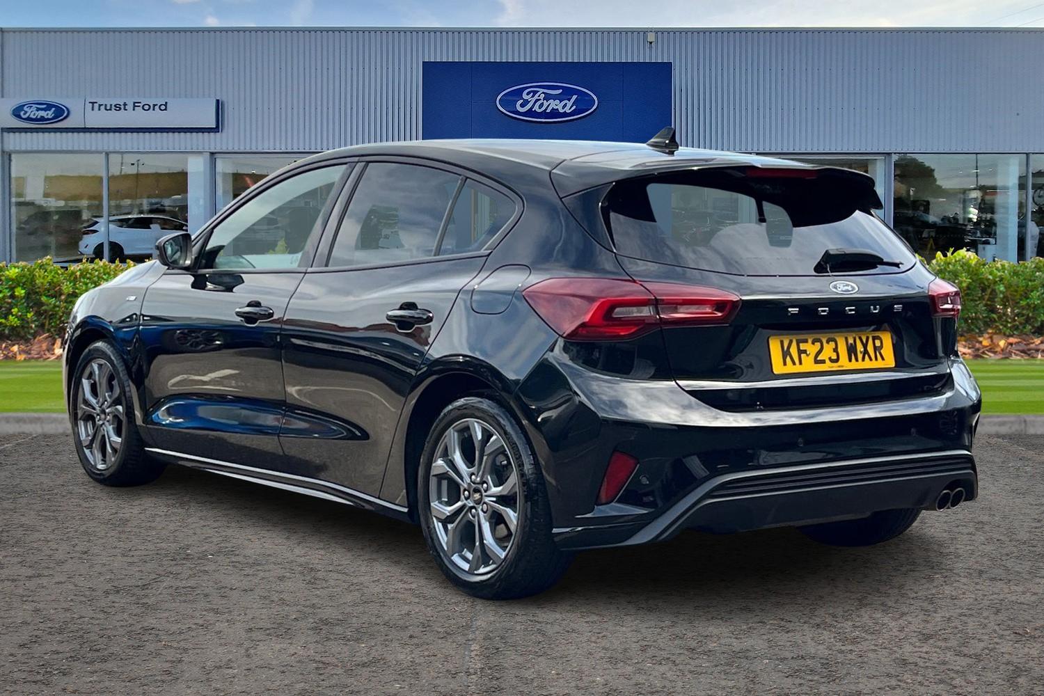 Ford Focus Photo 1