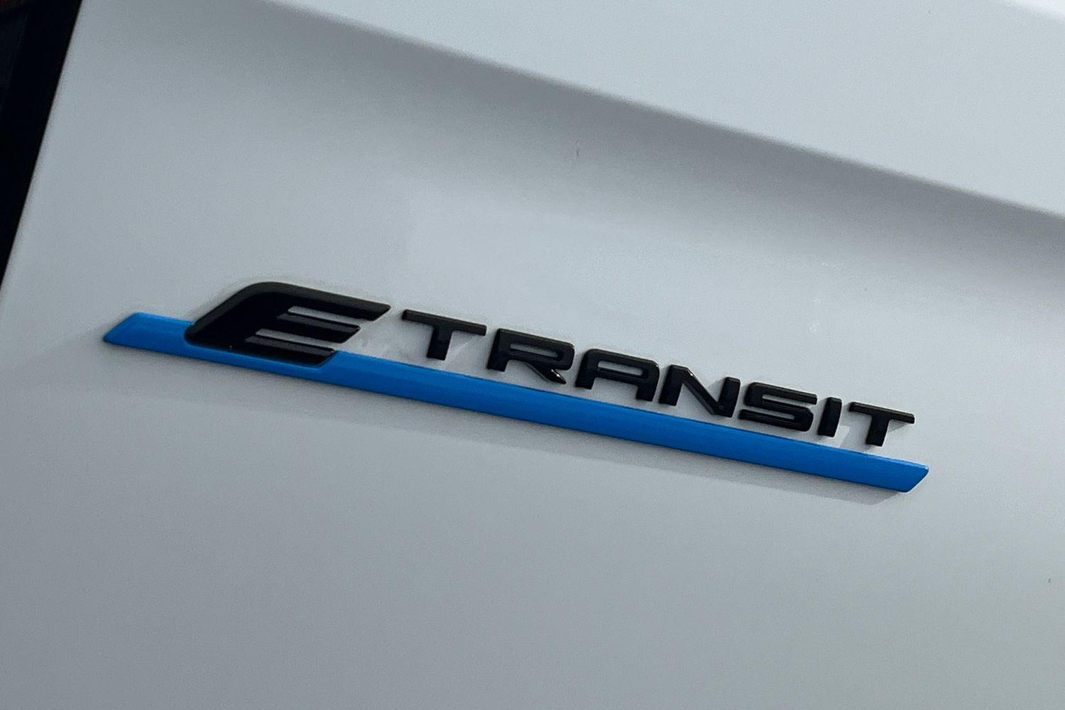 Ford E-TRANSIT CUSTOM Photo 19