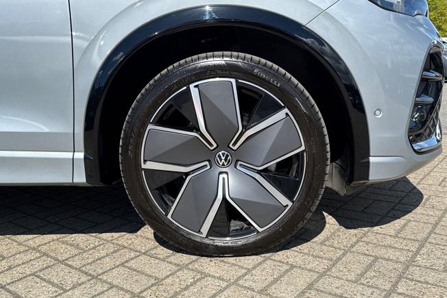 VOLKSWAGEN Tiguan Photo 5