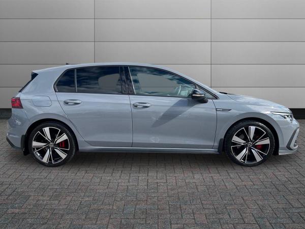 Volkswagen Golf Photo autoimg-b833f3fff7d0aa2eeb6e823501de5a35e1697e5e.jpg