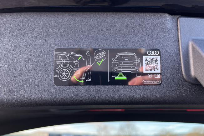 AUDI Q3 Photo 60