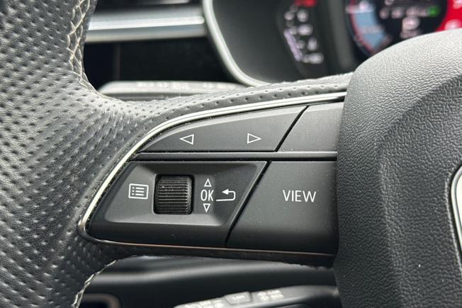 AUDI Q3 Photo 16