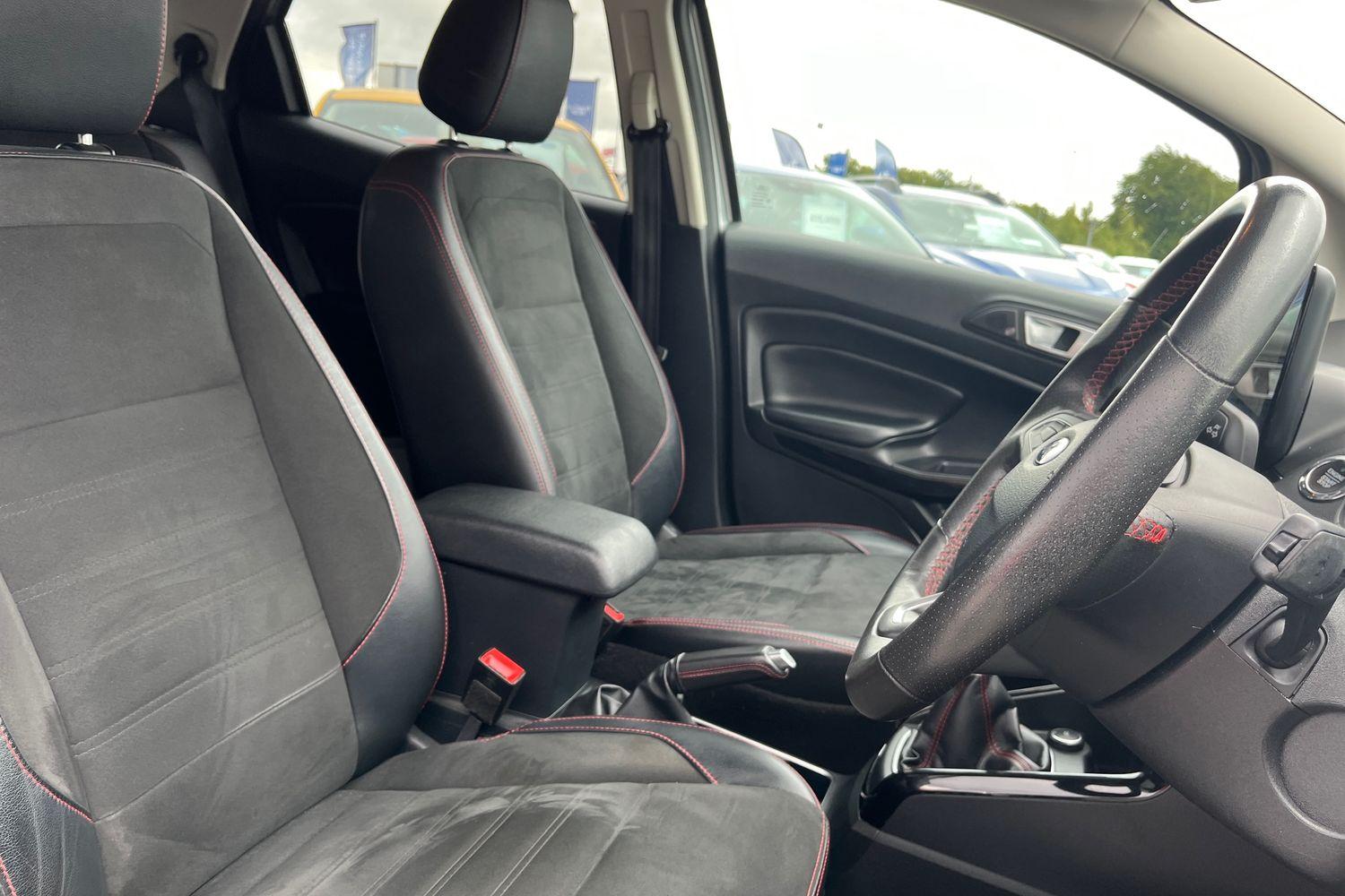 Ford ECOSPORT Photo 16