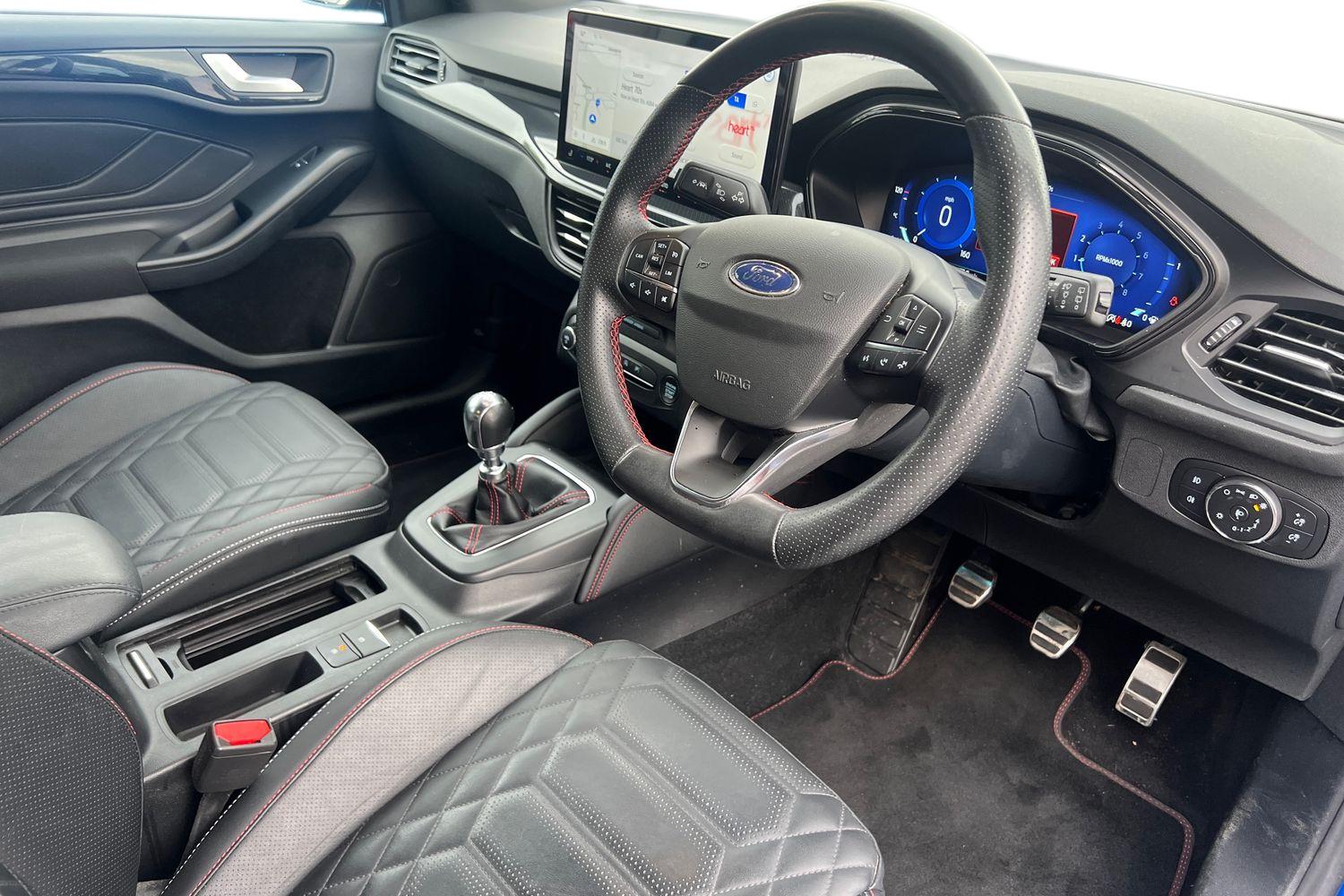 Ford FOCUS Photo 8