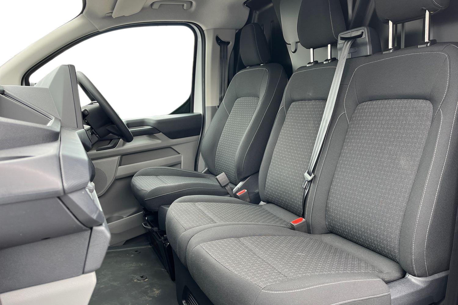 Ford E-TRANSIT CUSTOM Photo 9