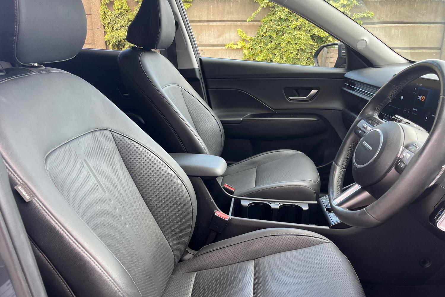 Hyundai KONA Photo 16