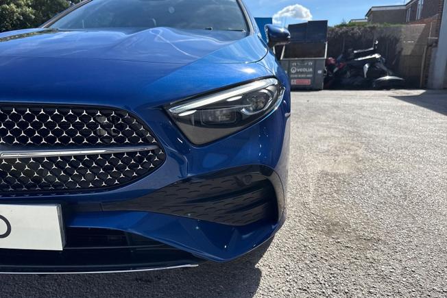 MERCEDES-BENZ A Class Photo 26