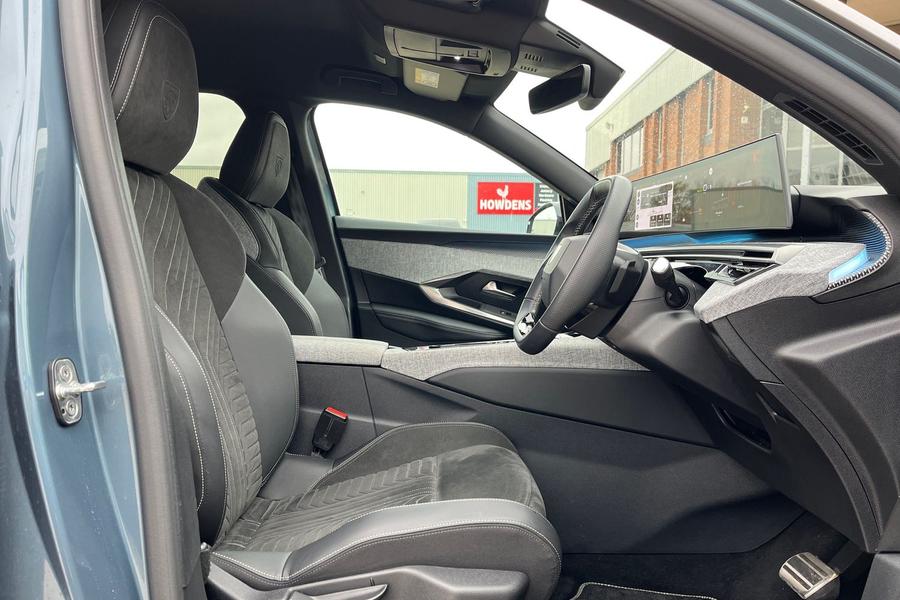 Peugeot E-5008 Photo autoimg-b84786edd2afd901623d1020c8de637276f1e6b4.jpg