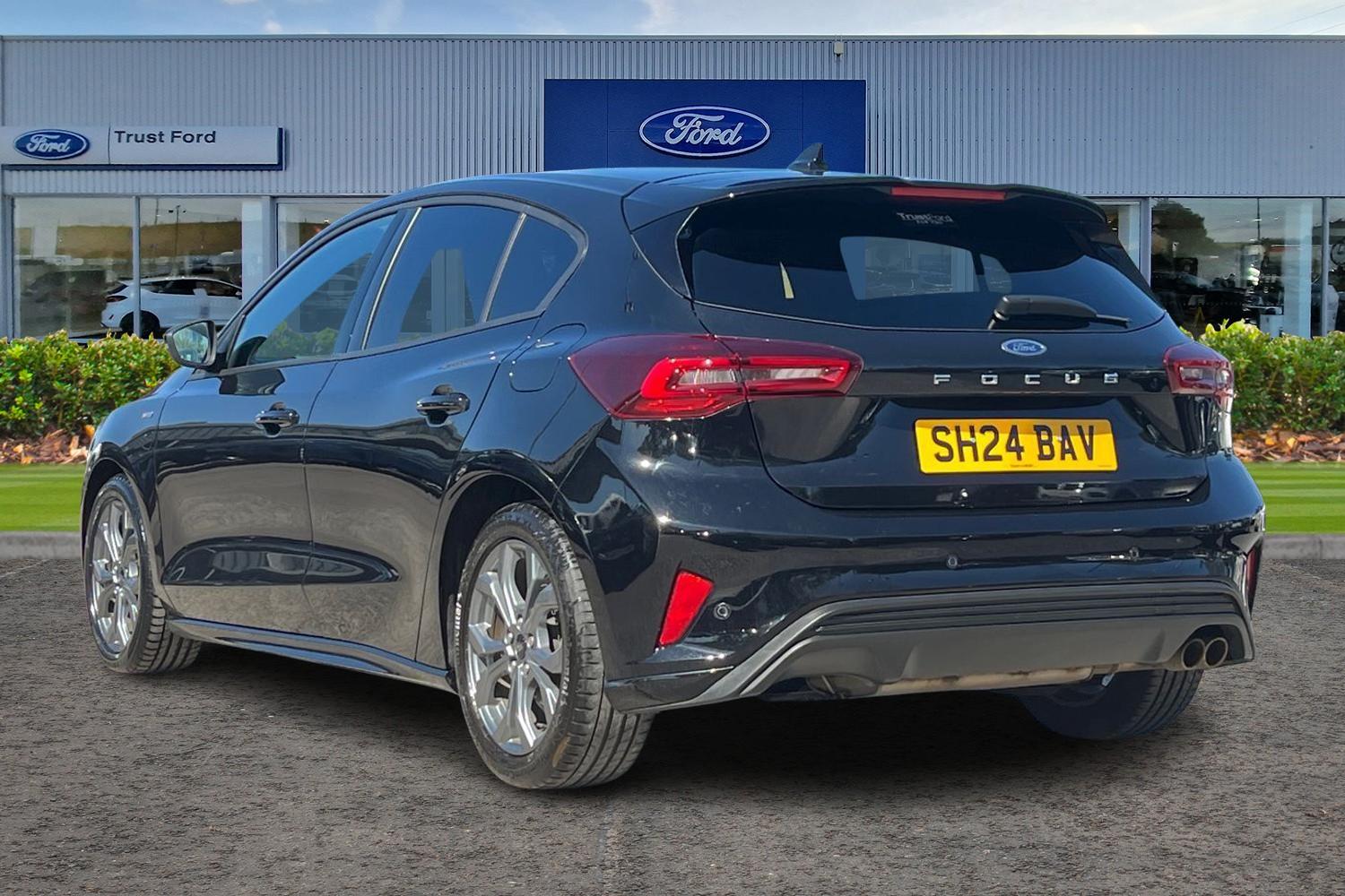 Ford FOCUS Photo 1