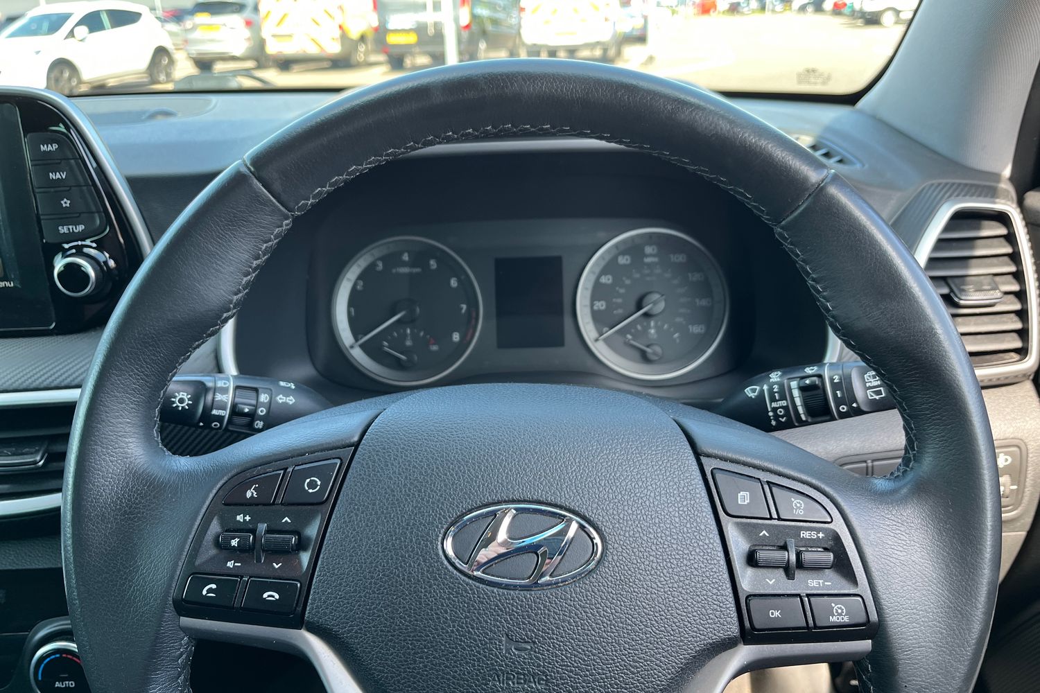 Hyundai TUCSON Photo 11