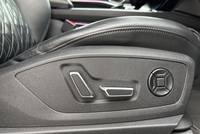 AUDI E-Tron S Photo 29