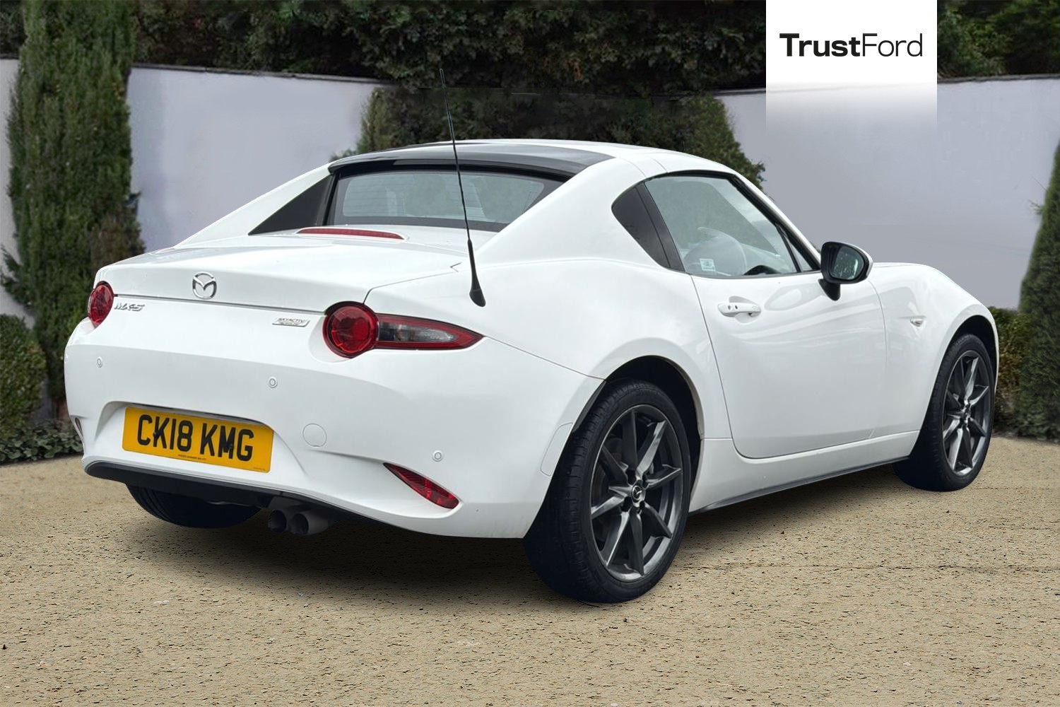 Mazda MX-5 Photo 3