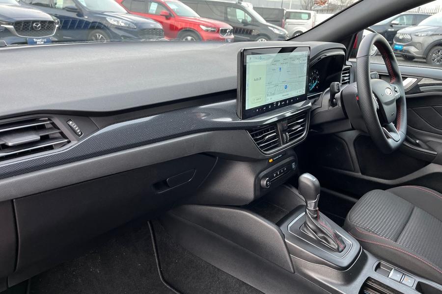 Ford Focus Photo autoimg-b85e6daf4bdc03ba23f3e2bce1f64ba0f13df992.jpg