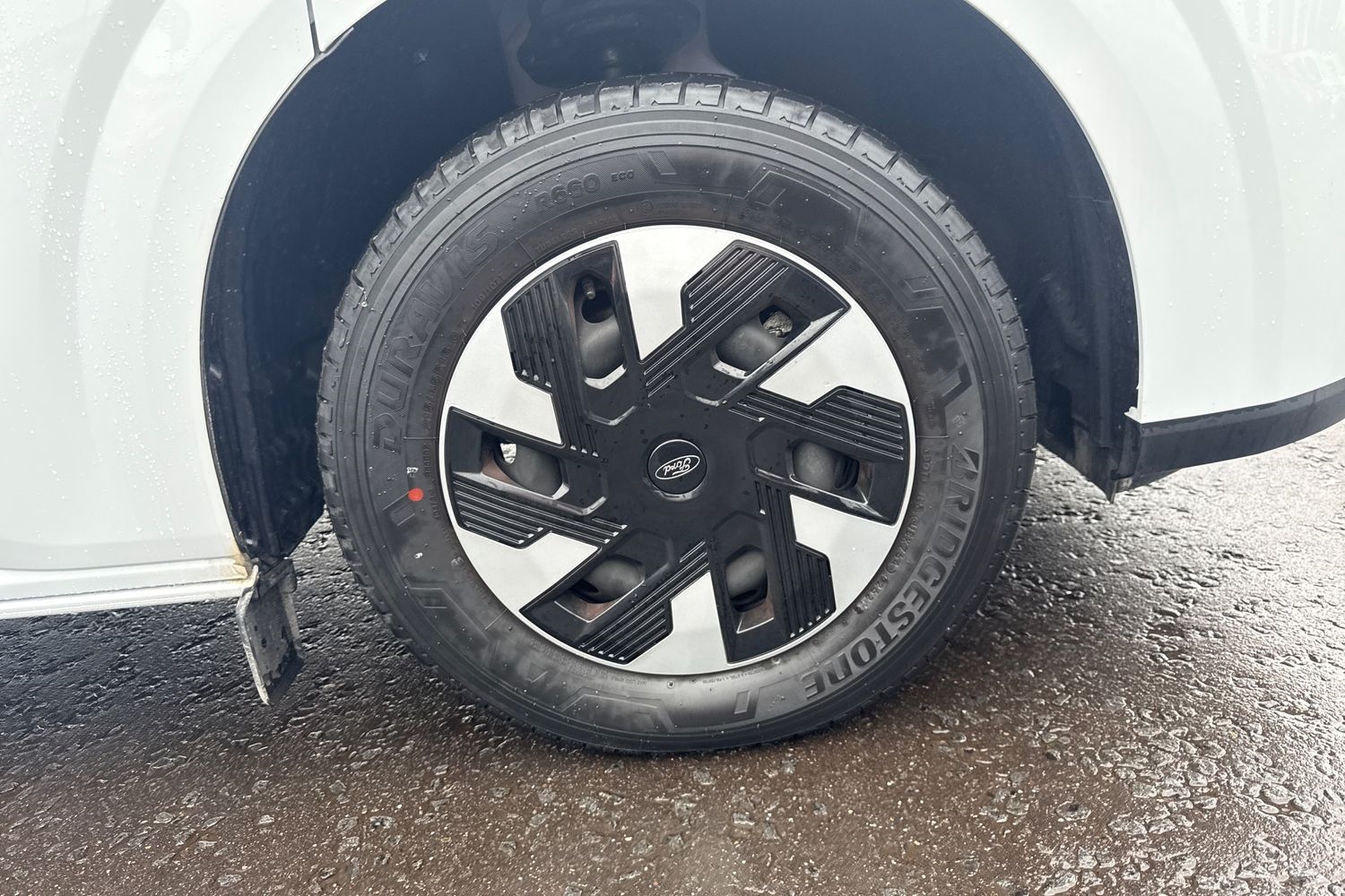 Ford E-TRANSIT CUSTOM Photo 16