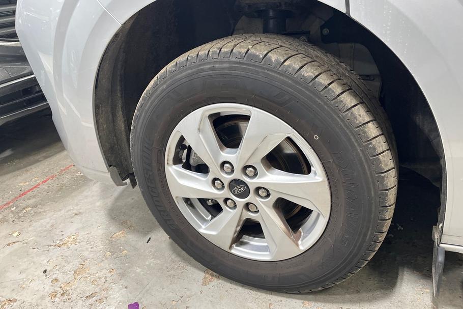 Used Ford TRANSIT CUSTOM WO25UKU 17