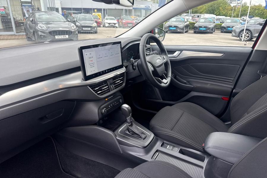 Ford FOCUS Photo autoimg-b866ce86380dd31fbaf1cc15920b7b58ec41a687.jpg