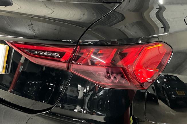 AUDI S3 Photo 18