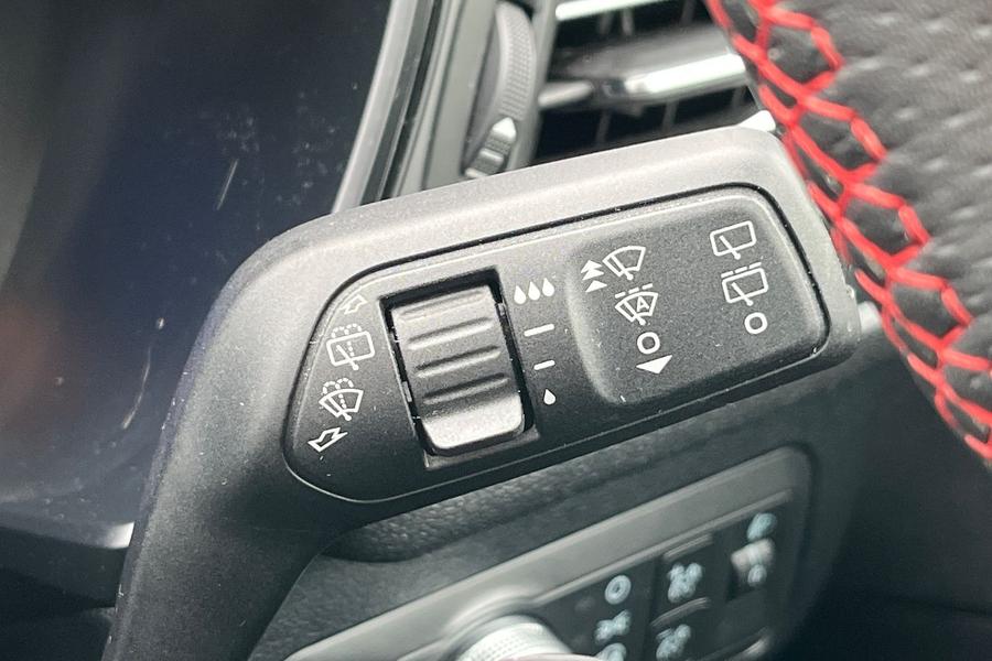 Ford KUGA Photo autoimg-b869b125363557d66f3740fe5d71ee6fd32d6aec.jpg