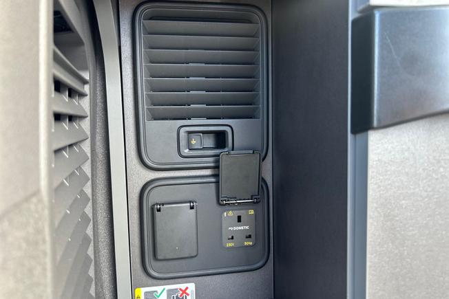 VOLKSWAGEN California Photo 29