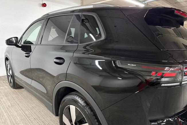 VOLKSWAGEN Tiguan Photo 36
