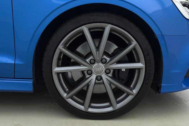 AUDI S3 Photo 5