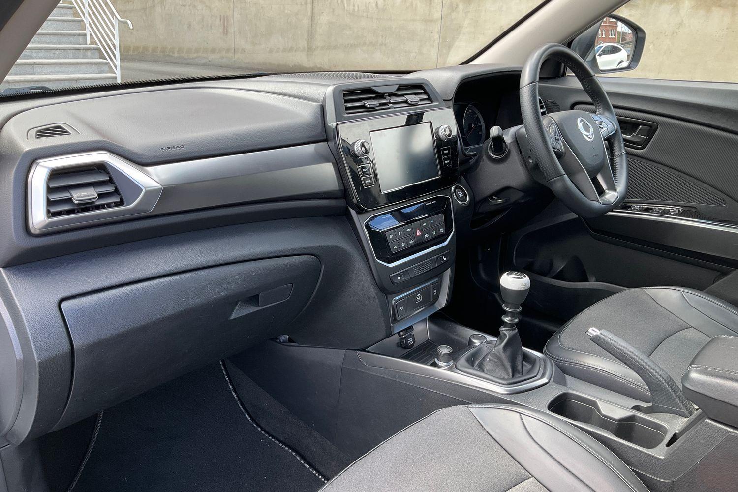 SsangYong TIVOLI Photo 17