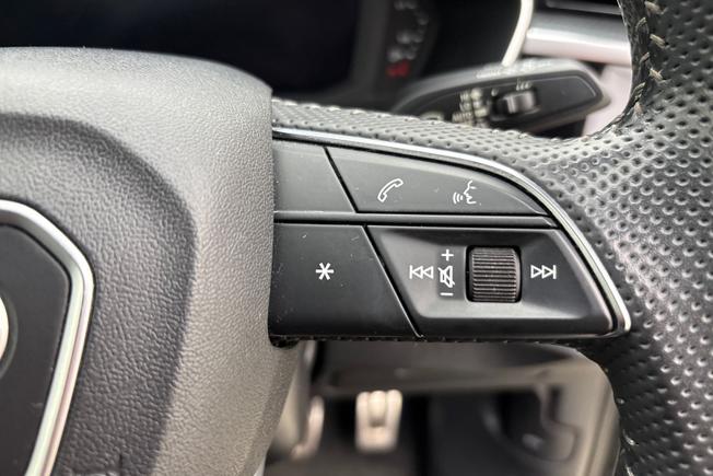 AUDI Q3 Photo 17