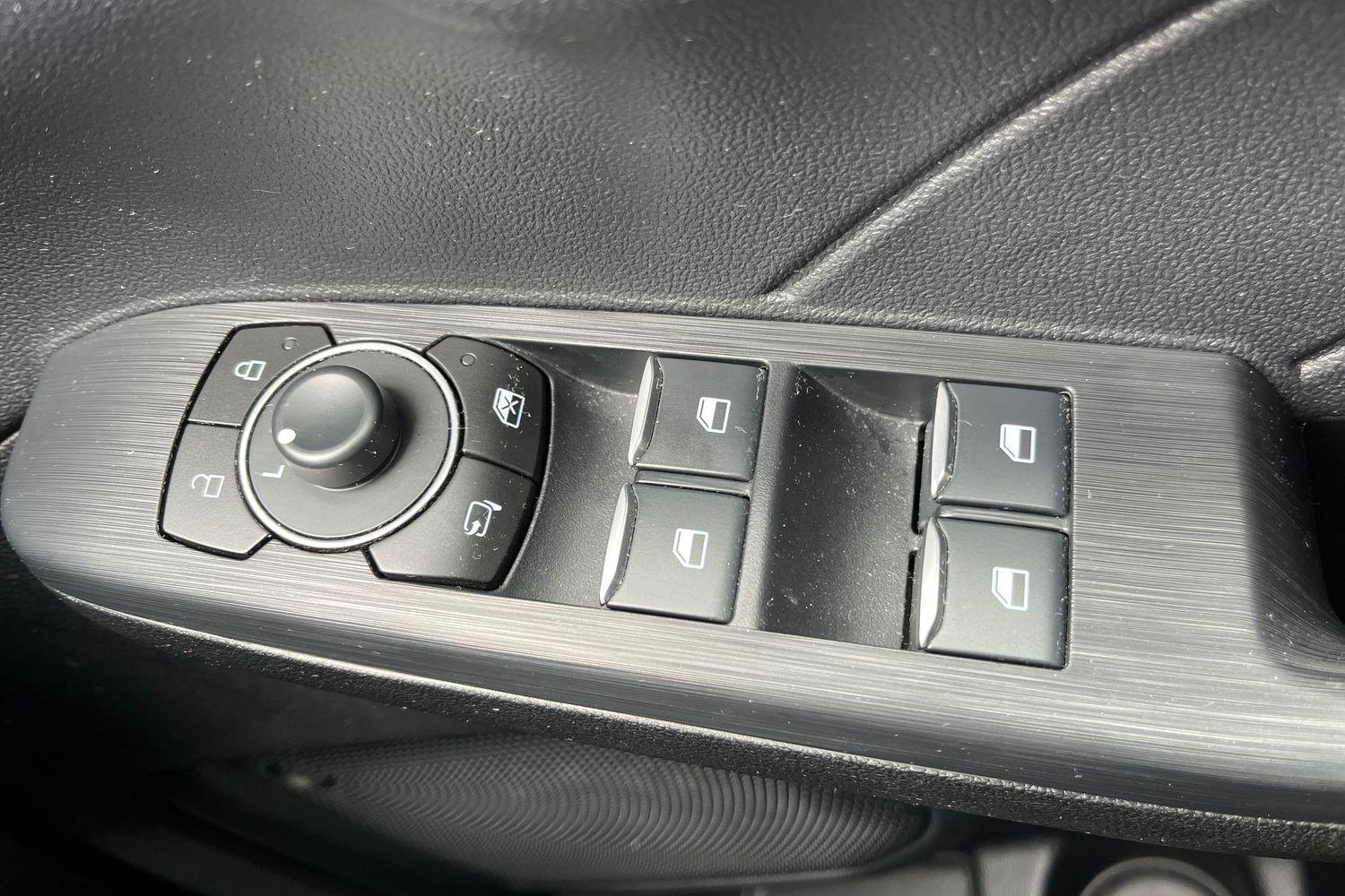 Ford KUGA Photo 15