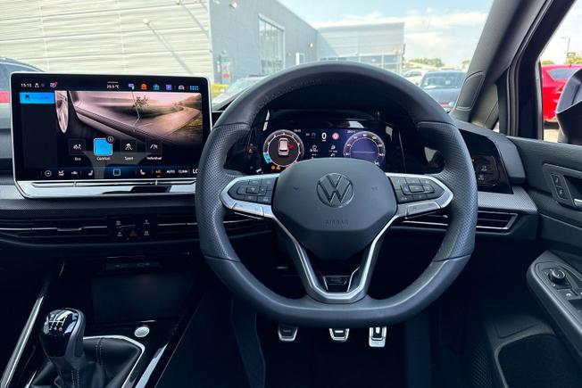 VOLKSWAGEN Golf Photo 11