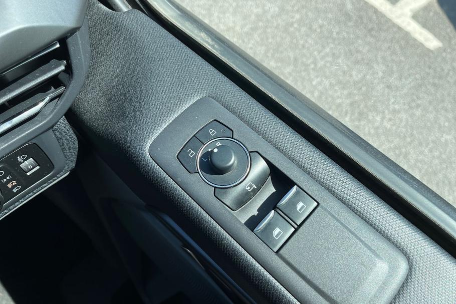 Used Ford E-Tourneo Custom EF25YPO 16
