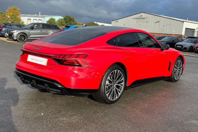 AUDI S e-tron GT Photo 60