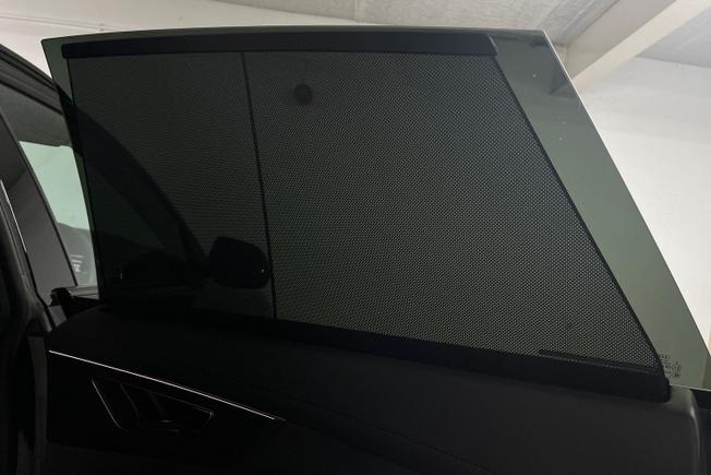 AUDI Rsq8 Photo 27