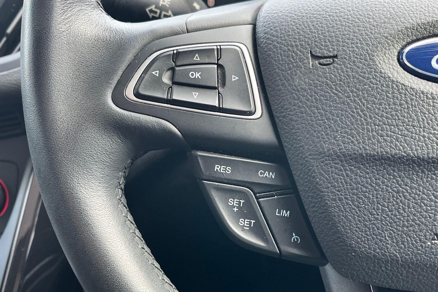 Ford KUGA Photo 22