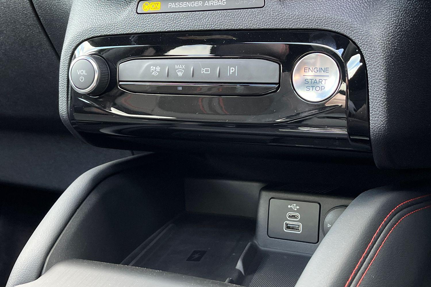 Ford Kuga Photo 33