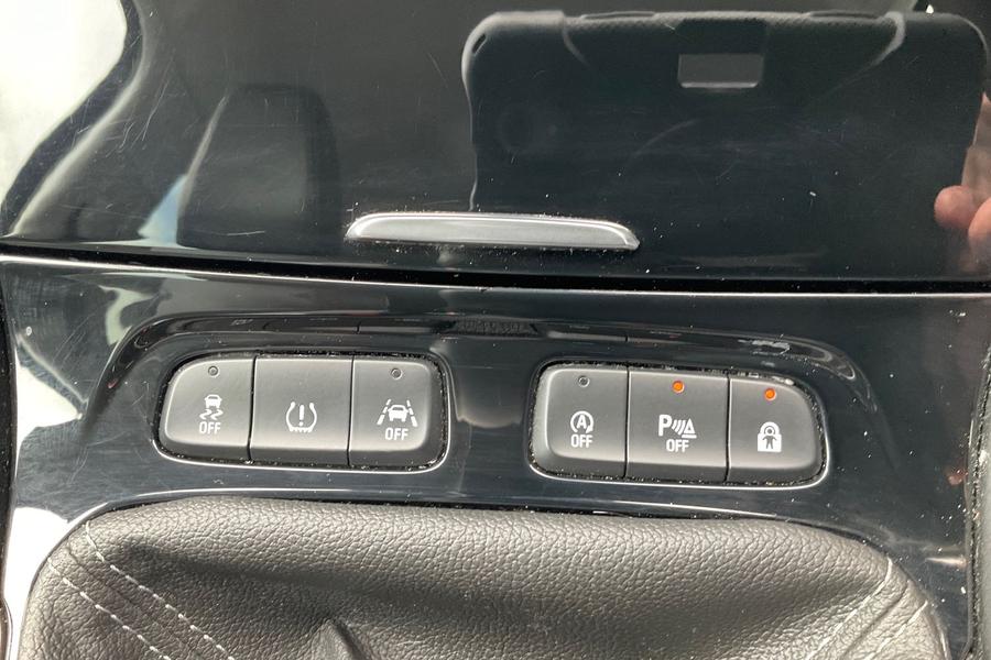 Vauxhall GRANDLAND X Photo autoimg-b88286852a9b4b6162ba63a2feee57239e2e34da.jpg