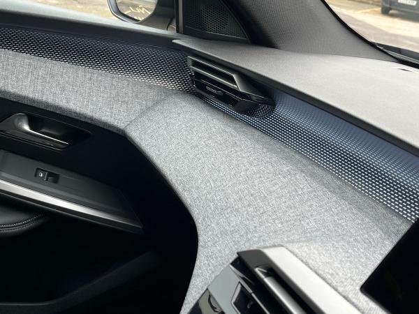 Peugeot 3008 Photo autoimg-b882c98e8e903e46cb2b7e97b86b2fb93f3898e1.jpg