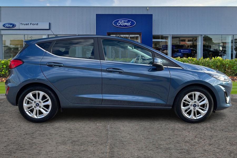 Ford Fiesta Photo autoimg-b8833f4c0419d26447c1439425b9d05443f8b326.jpg