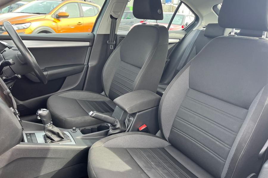 Skoda OCTAVIA Photo autoimg-b883722f285e85e94e0e4ae856dfca21e7cd5d93.jpg