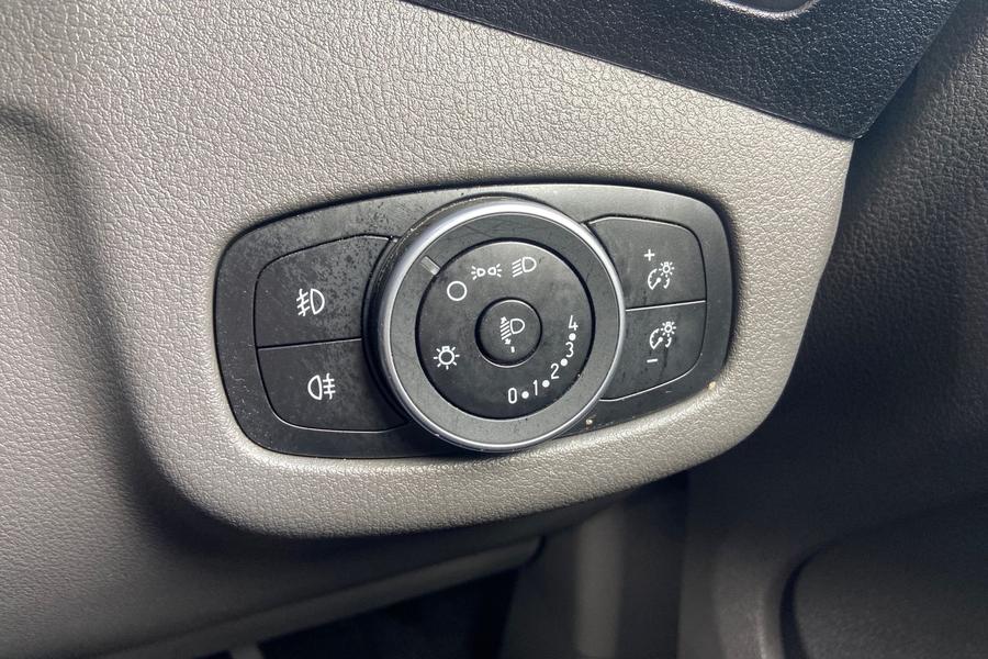 Ford TOURNEO CONNECT Photo autoimg-b884cf1ce41661e091b86fa54b7b52005b74e8e7.jpg