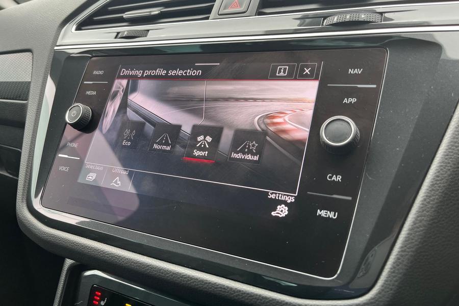 Volkswagen TIGUAN Photo autoimg-b885ccf8e07b473979e4cb934d4426b7b479561c.jpg