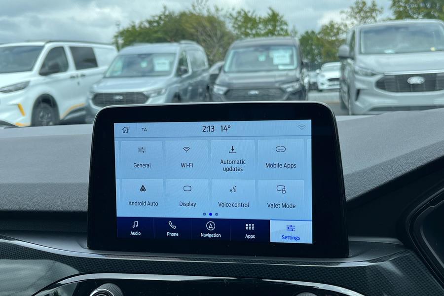 Ford KUGA Photo autoimg-b886ae6e60936c1126315e08e6d27713488e94d2.jpg